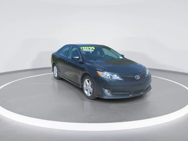 Used 2013 Gray Toyota SE image 2