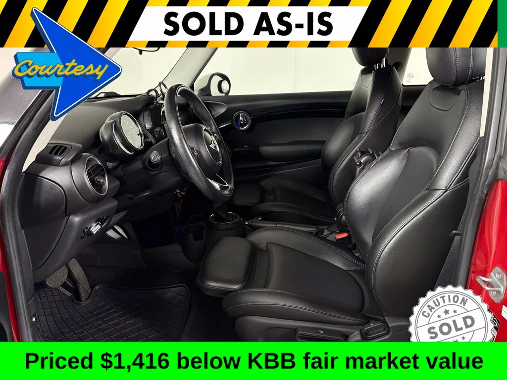 Used 2015 Red MINI Base image 14
