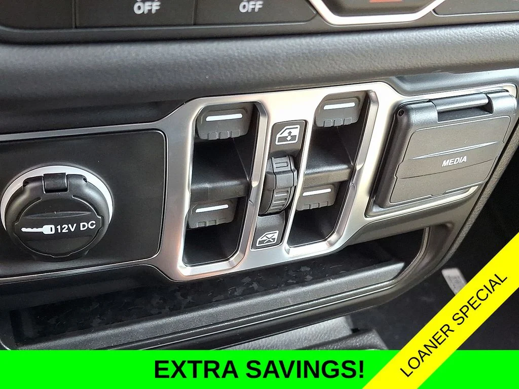 2025 Jeep Wrangler 4-Door Sahara - Photo 14