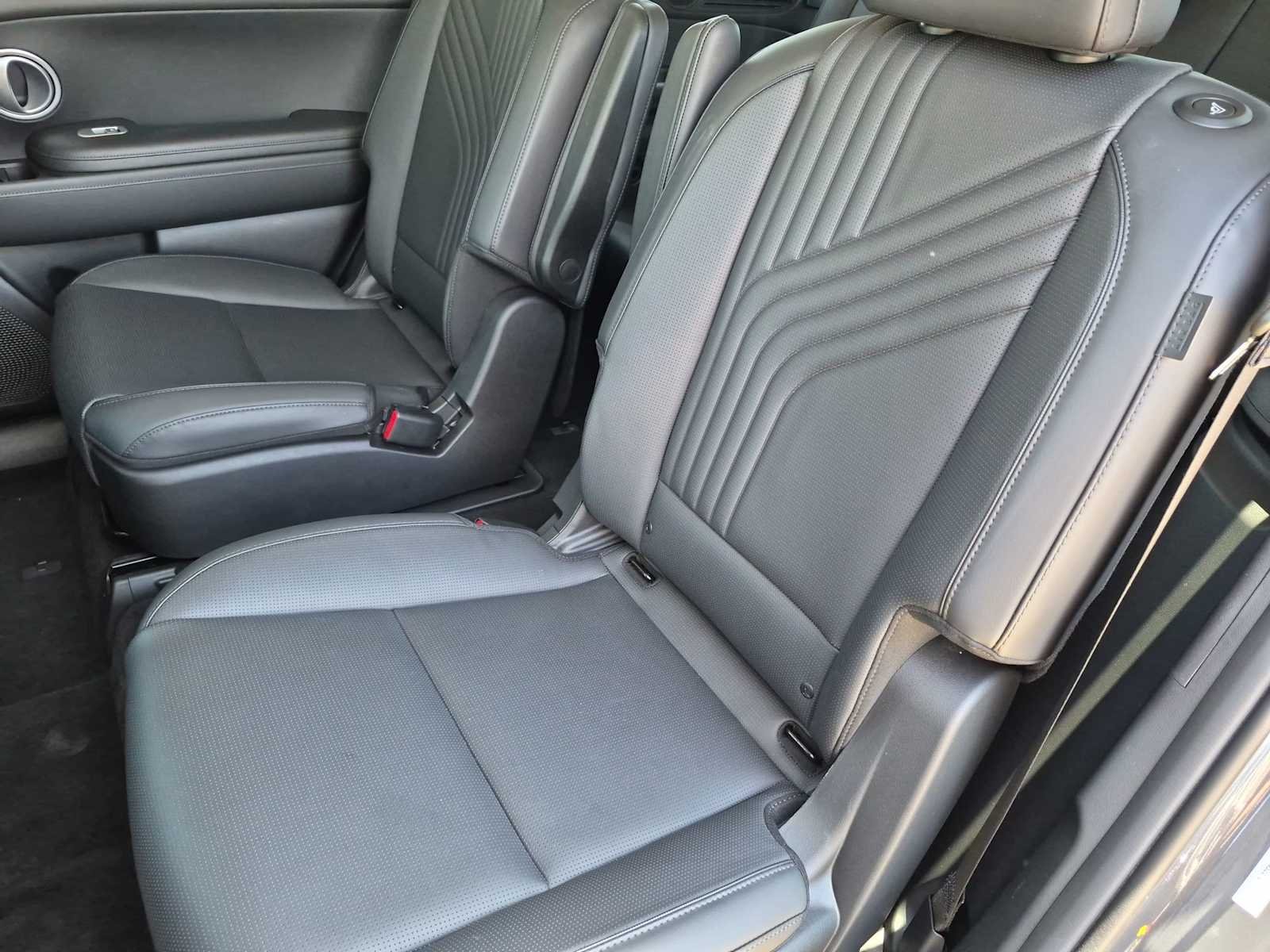 Certified Used 2026 Ecotronic Gray Pearl Hyundai SEL 7P image 19