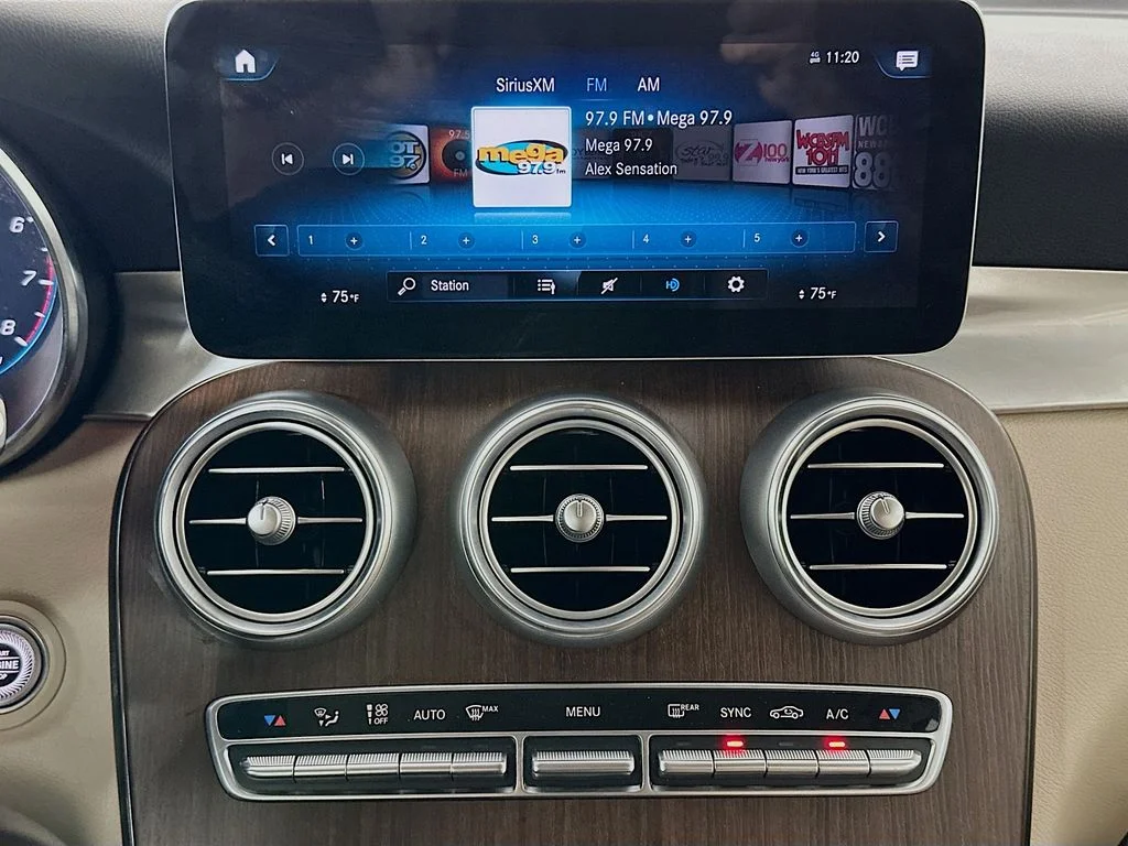 Used 2022 Gray Mercedes-Benz GLC 300 image 13