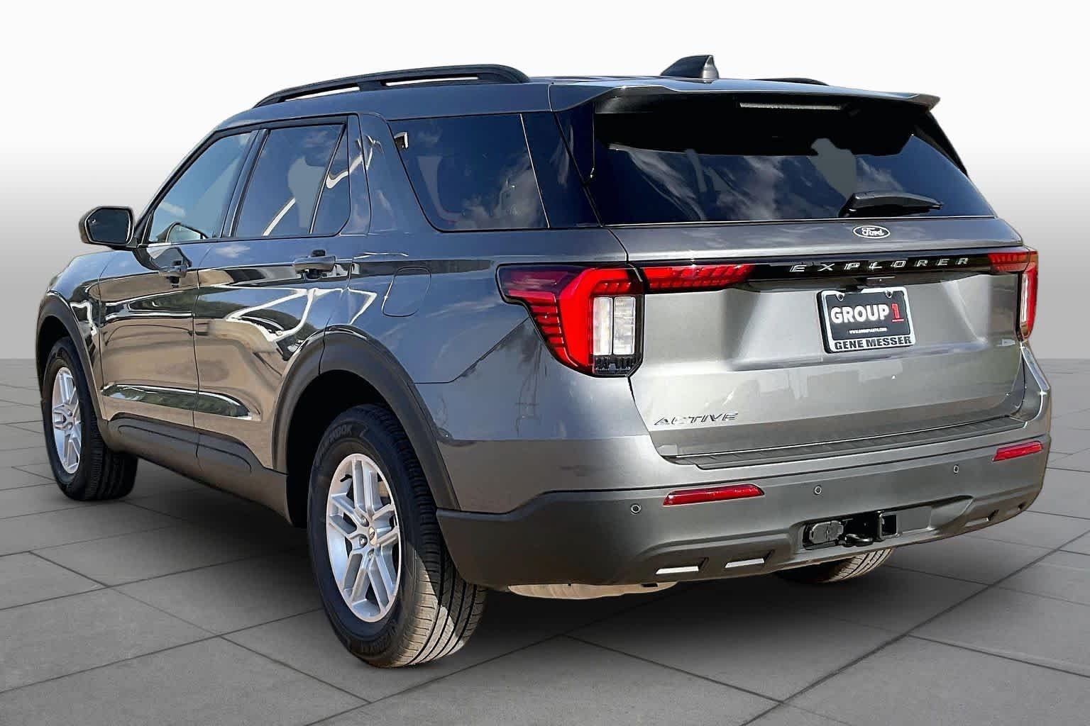 New 2027 Carbonized Gray Metallic Ford Active image 12