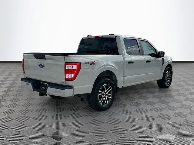 Used 2023 White Ford XL image 5