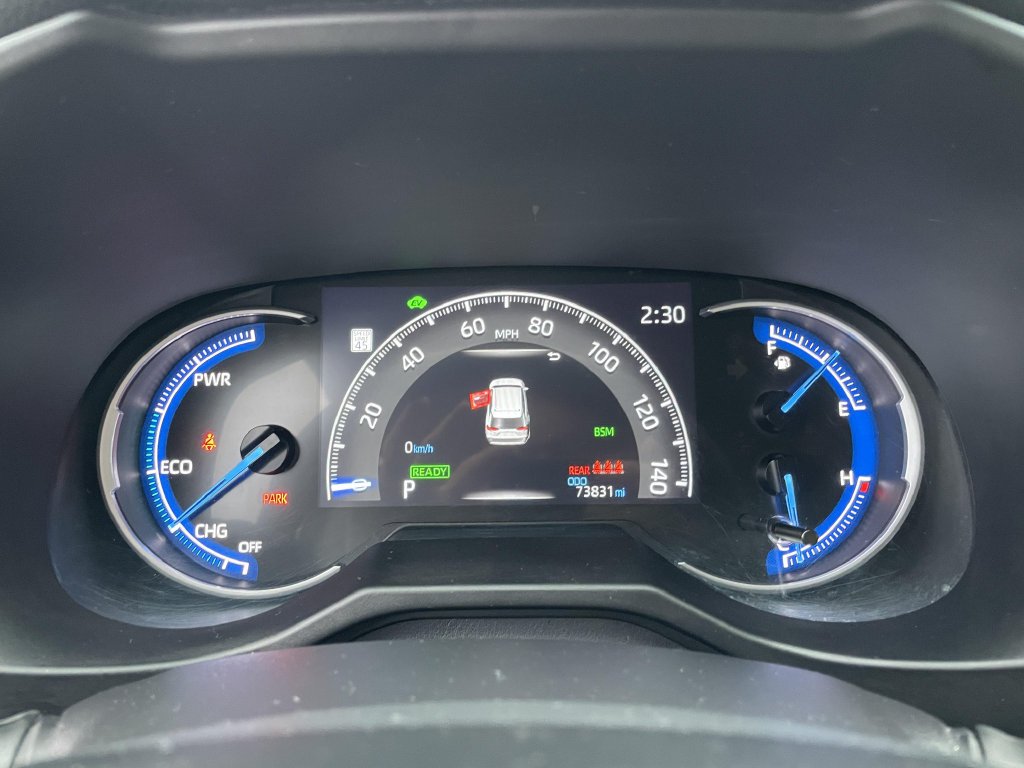 Certified Used 2024 Pearl Toyota XLE Premium image 21