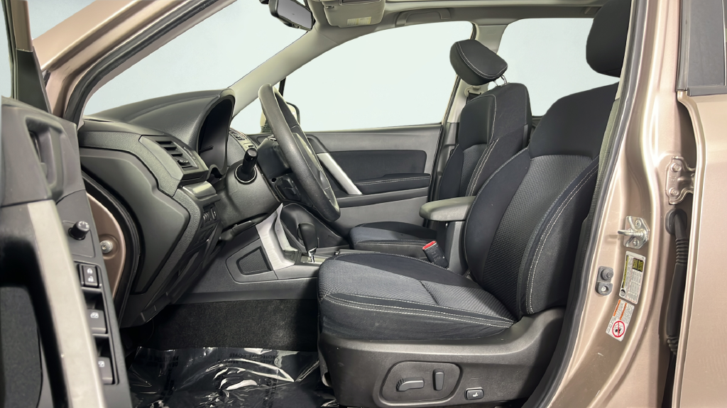 2015 Subaru Forester i Premium - Photo 14