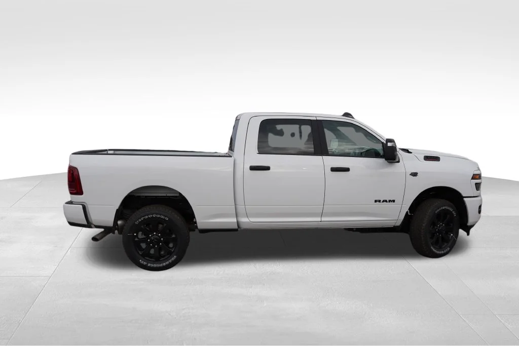 New 2027 Bright White Clear-Coat Exterior Paint RAM Big Horn image 2