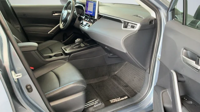 Used 2026  Toyota XLE image 23