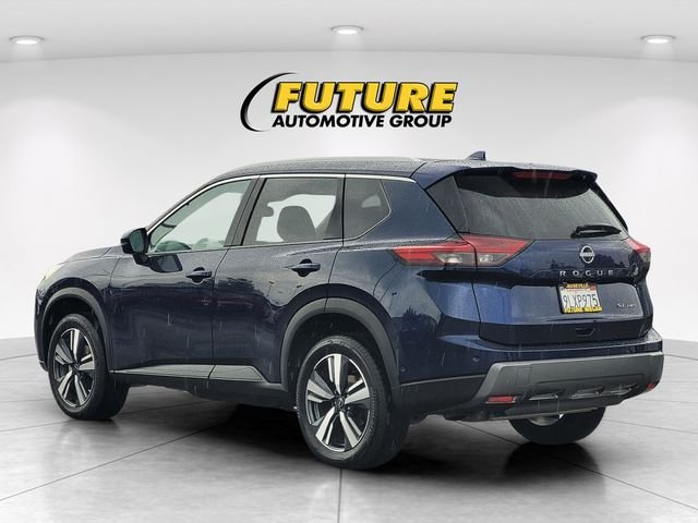 Used 2024 Blue Nissan SL image 7