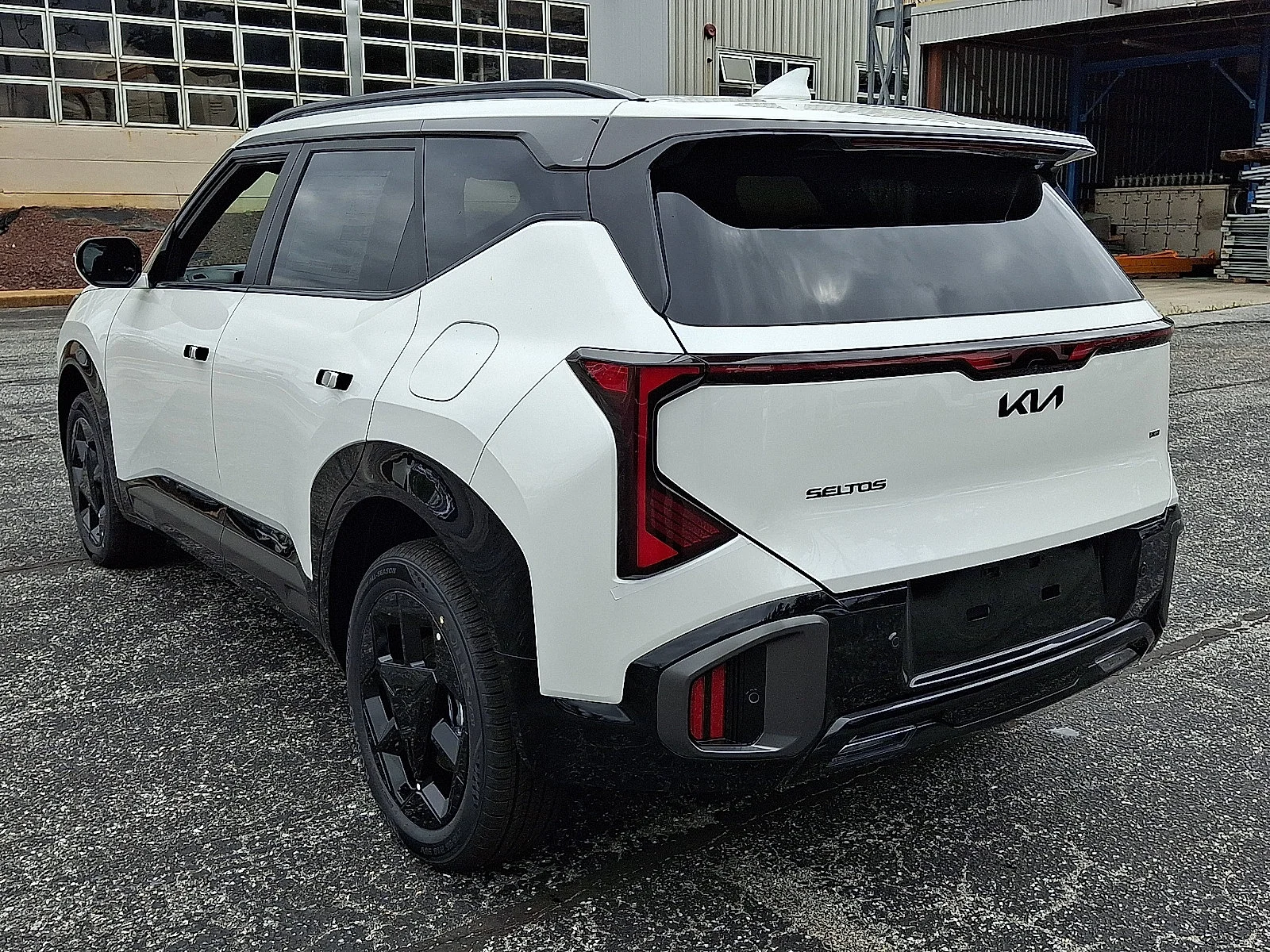 New 2027 White Kia X-Line S image 5