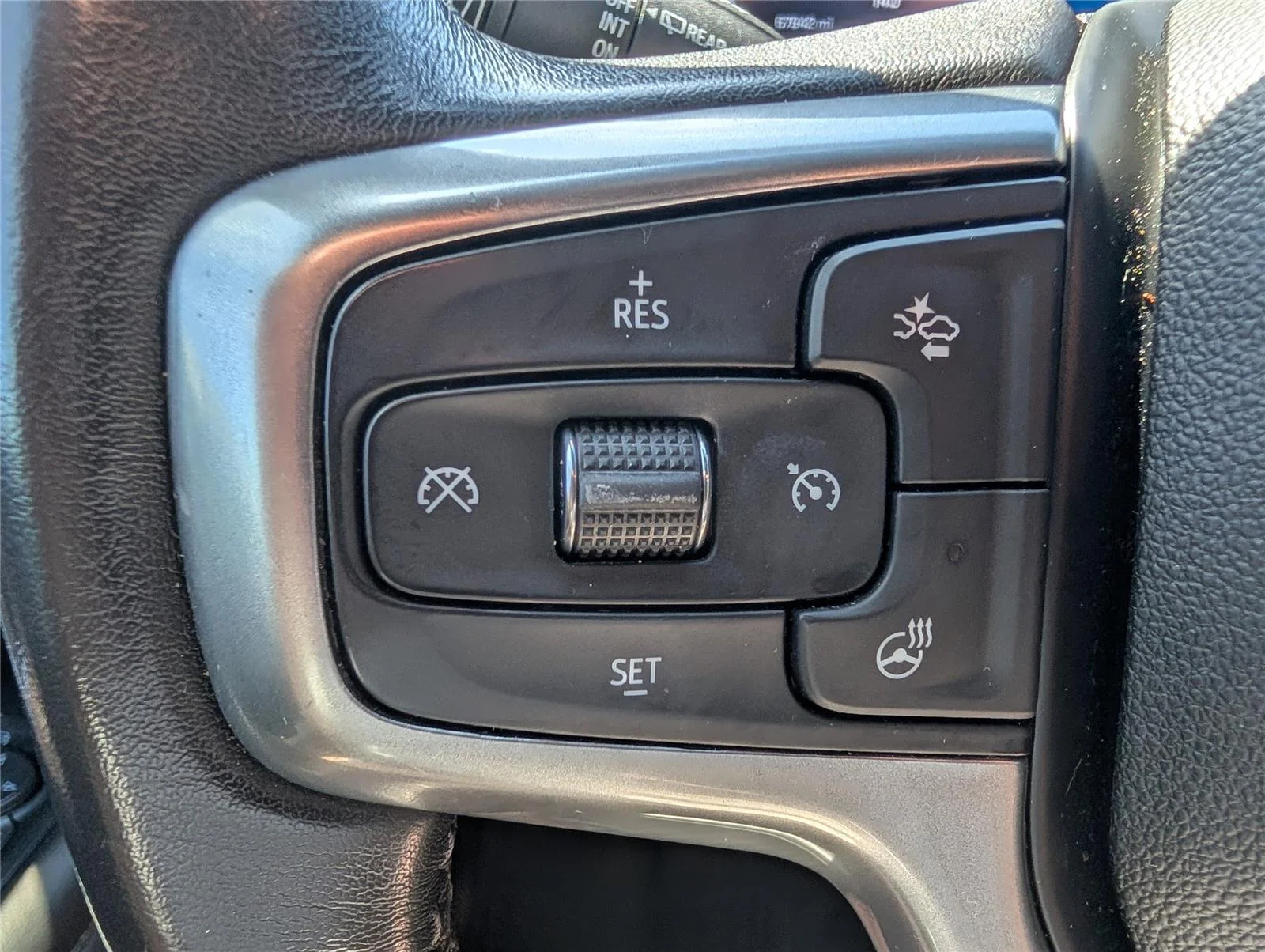 Used 2022 Black Chevrolet Z71 image 19