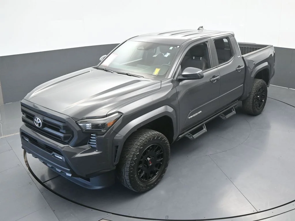 Used 2025 Underground Toyota SR5 image 52