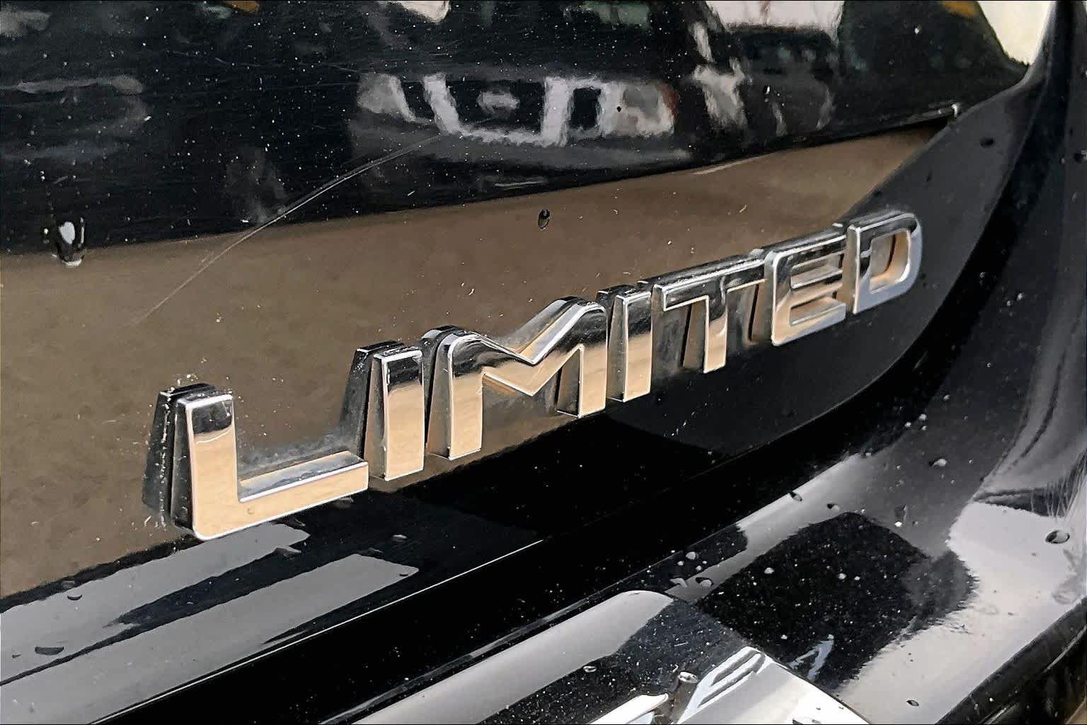 Used 2020 Midnight Black Metallic Toyota Limited image 10