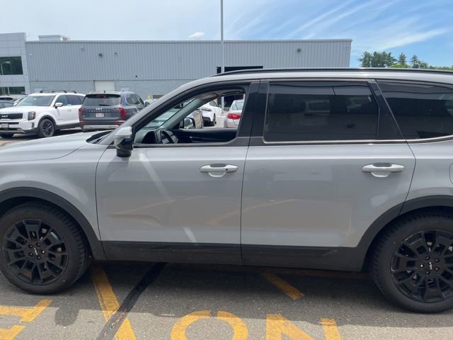 Used 2022 Wolf Gray Kia SX image 6