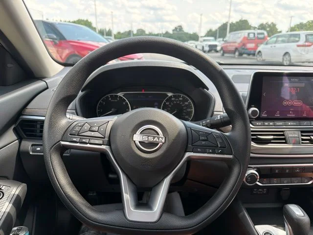 Used 2025 Gray Nissan 2.5 SV image 30