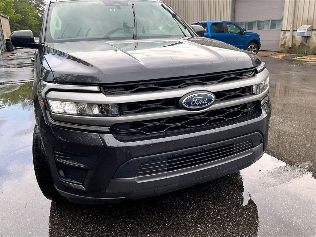 Used 2024 Gray Metallic Ford XLT image 5