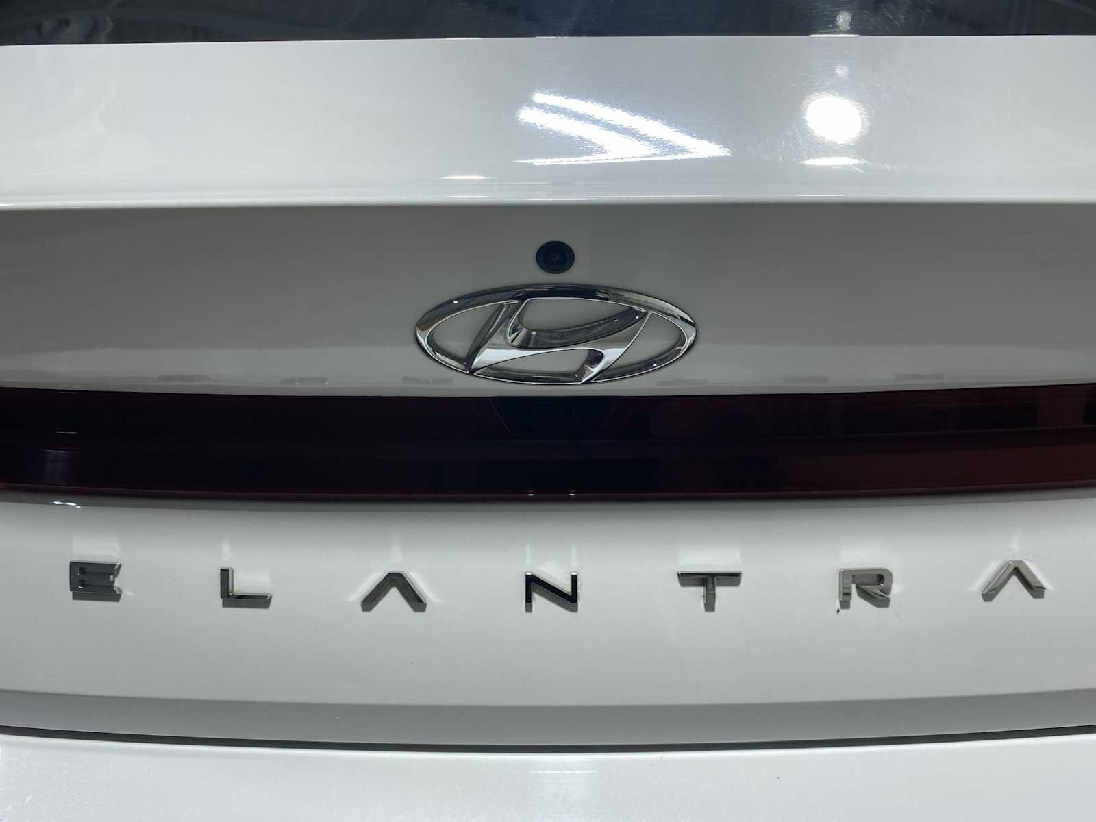 Used 2023 Serenity White Pearl Hyundai SEL image 7