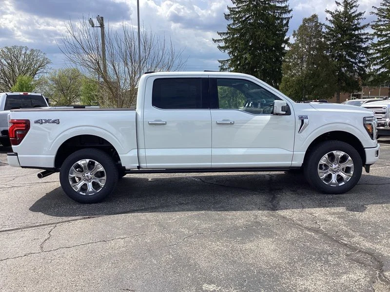 New 2026 Star White Metallic Tri-Coat Ford Platinum® image 10