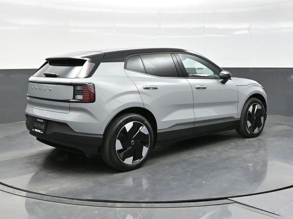 New 2026 Vapour Grey Volvo Twin Motor Performance Plus image 7