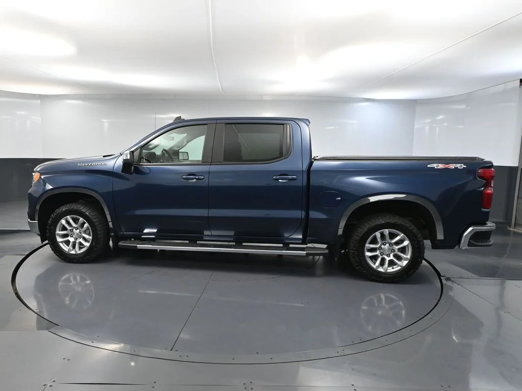 2022 Chevrolet Silverado 1500 LT - Photo 11