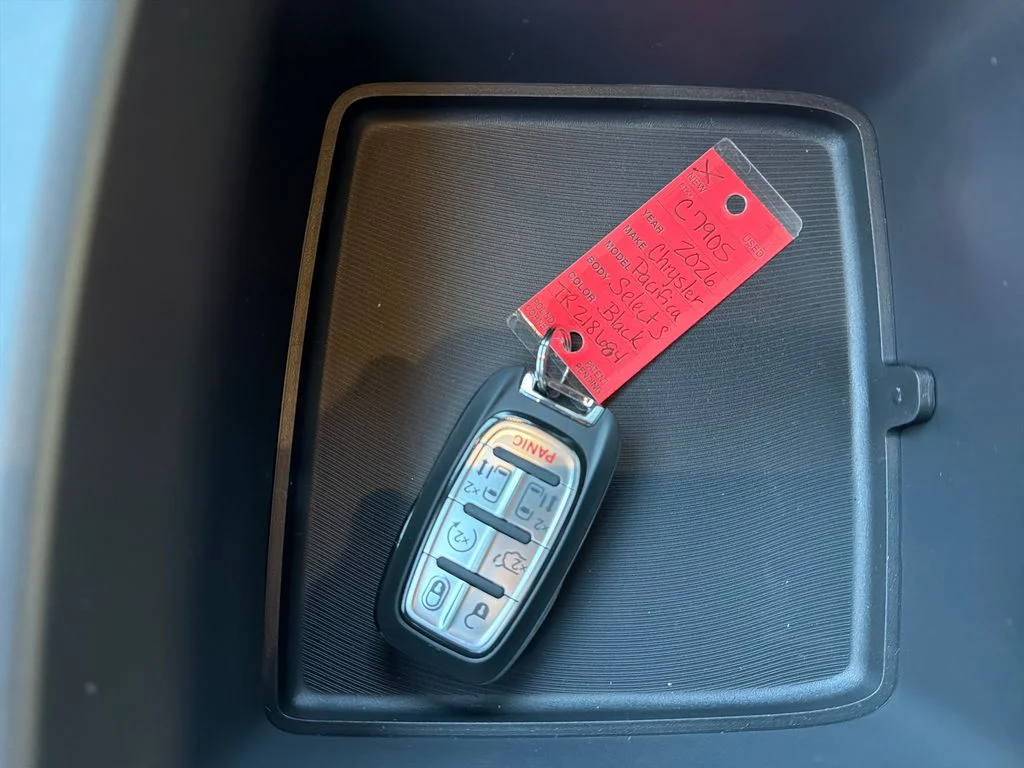 2026 Chrysler Pacifica Select - Photo 25