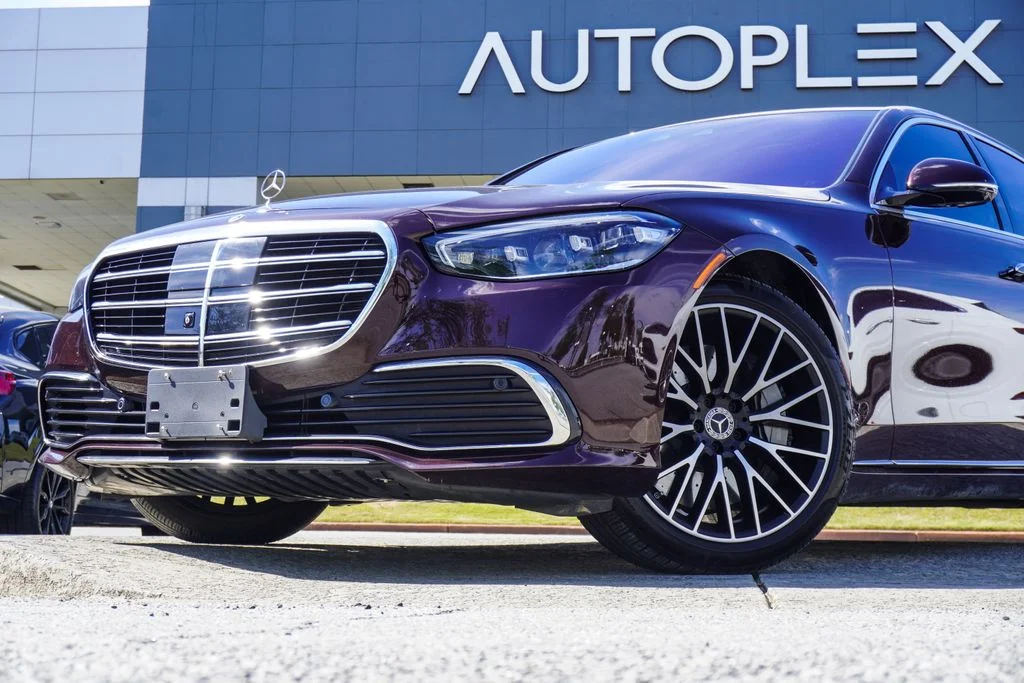 Used 2022 Red Mercedes-Benz S 580 image 2