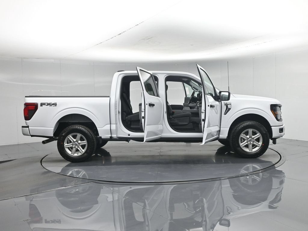 New 2026 Oxford White Ford XLT image 4