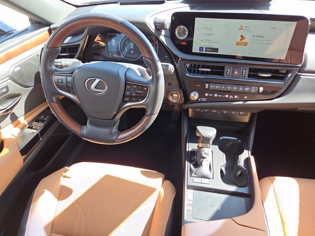 Certified Used 2025 NIGHTFALL MICA Lexus 300h Ultra Luxury image 35