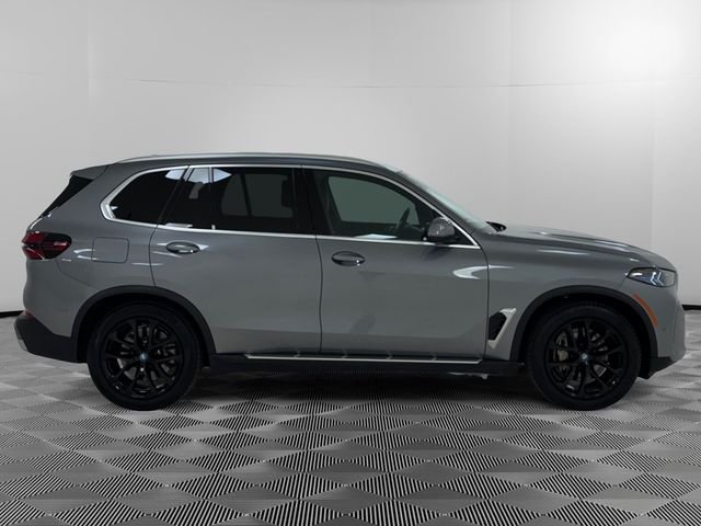 Used 2025 Gray BMW xDrive50e image 6