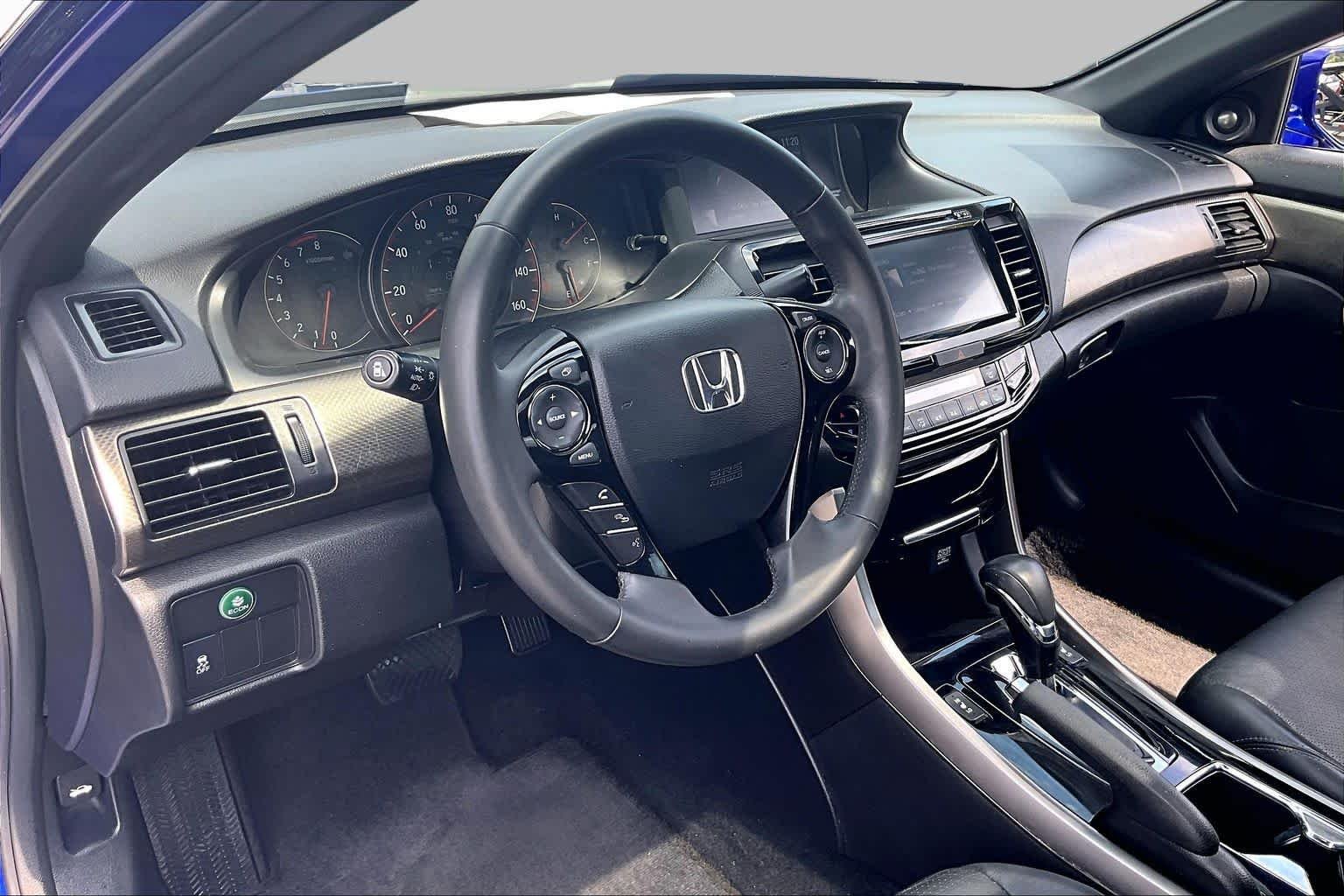 Used 2017 Deep Blue Opal Metallic Honda EX-L image 16