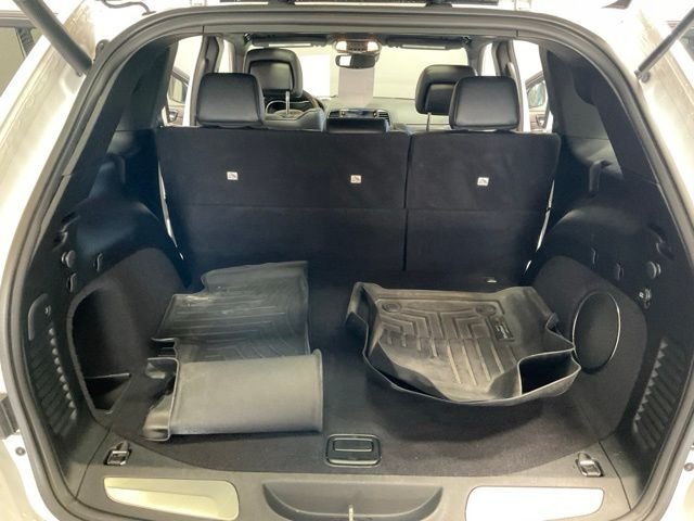 Used 2019 Bright White Clearcoat Jeep High Altitude image 24