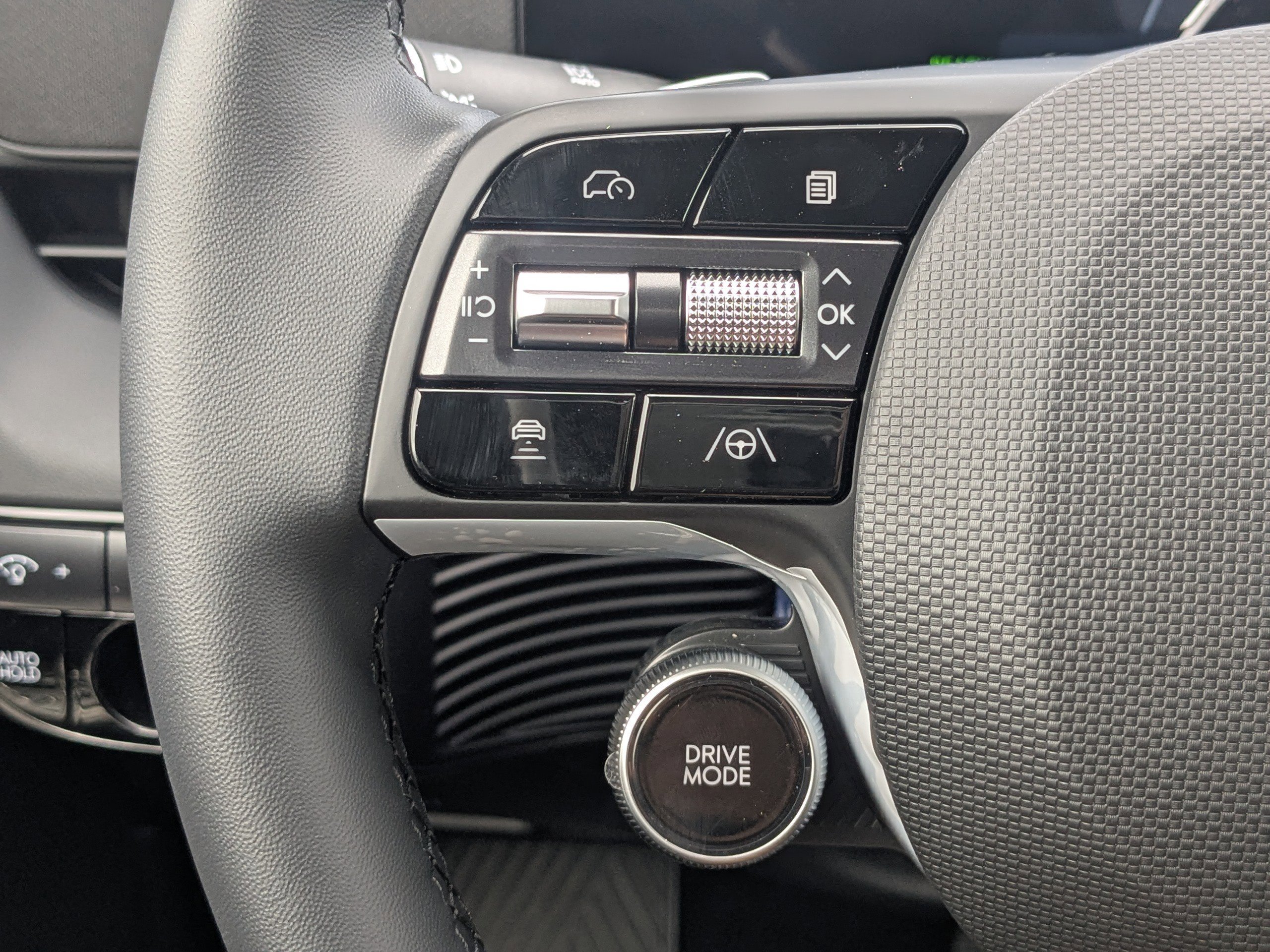 Used 2026 Digital Teal Hyundai XRT image 31