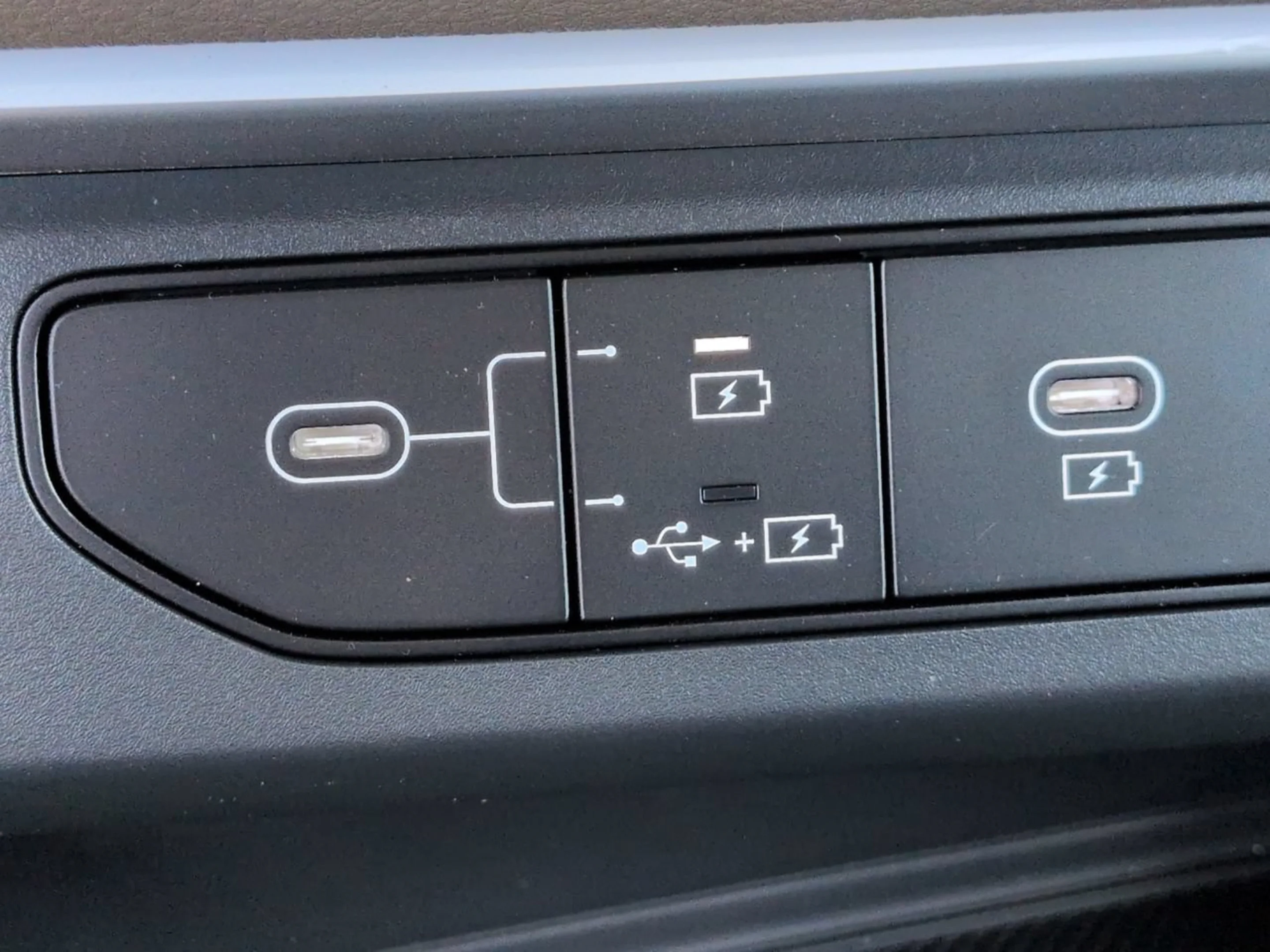 2026 Kia Carnival LXS - Photo 27