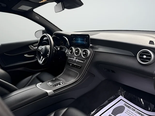 Used 2022 Gray Mercedes-Benz GLC 300 image 19