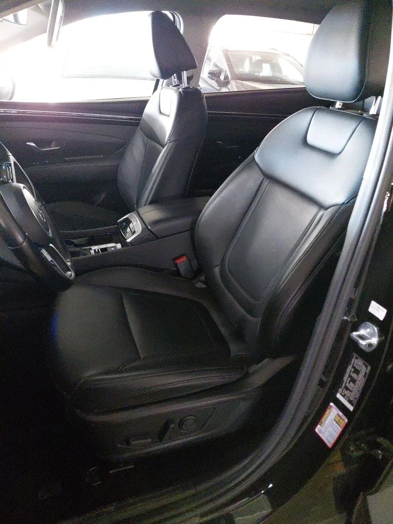 Used 2023 Black Hyundai SEL image 5