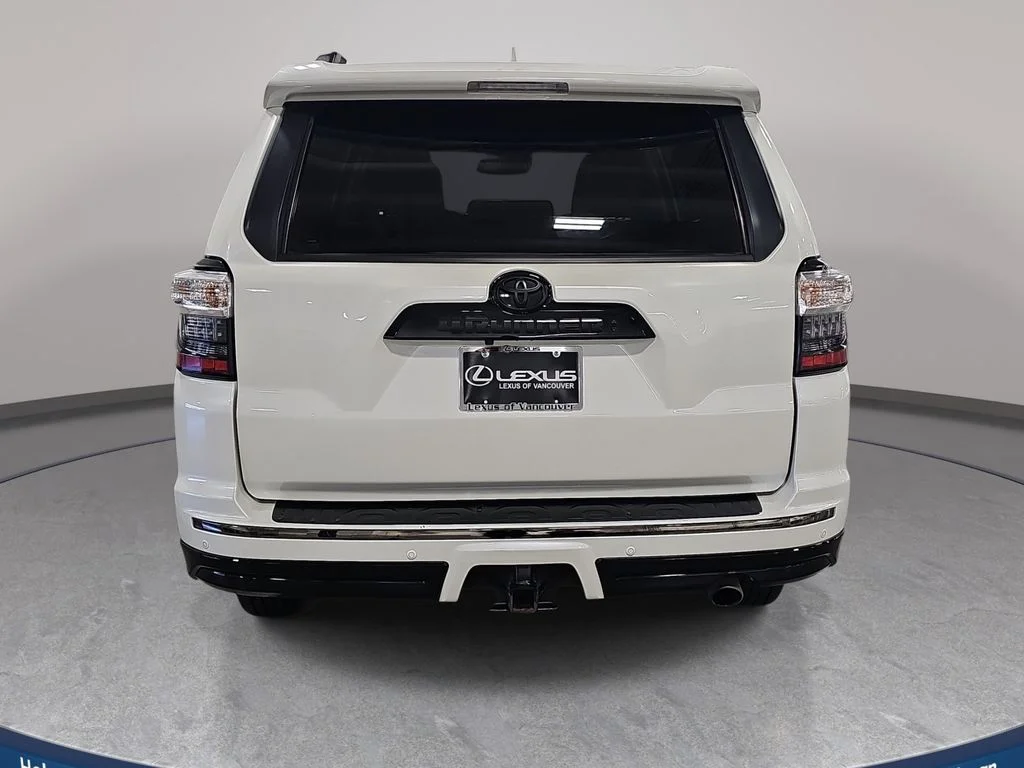Used 2021 White Toyota Nightshade image 7