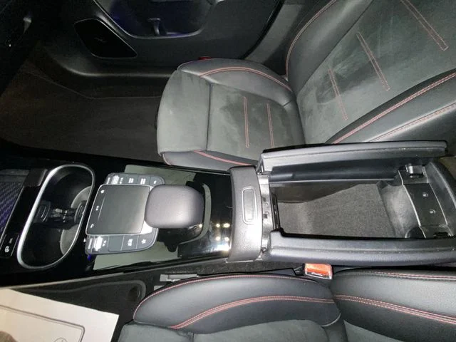 Used 2023  Mercedes-Benz CLA 250 image 20