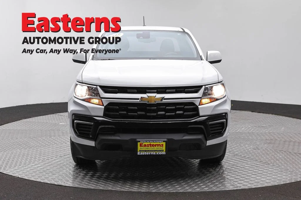 Used 2022 White Chevrolet LT image 2
