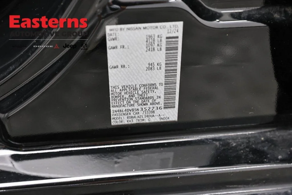 Used 2025 Black Nissan 2.5 SV image 34