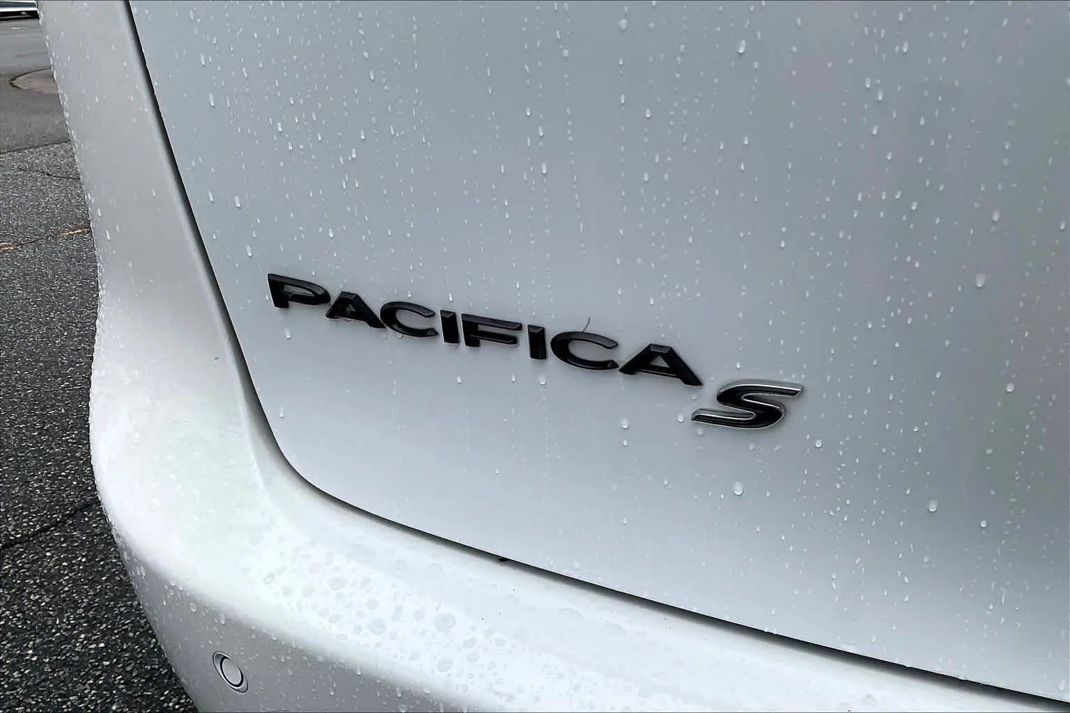 Used 2024 Bright White Clearcoat Chrysler Hybrid Premium S Appearance Pkg image 31