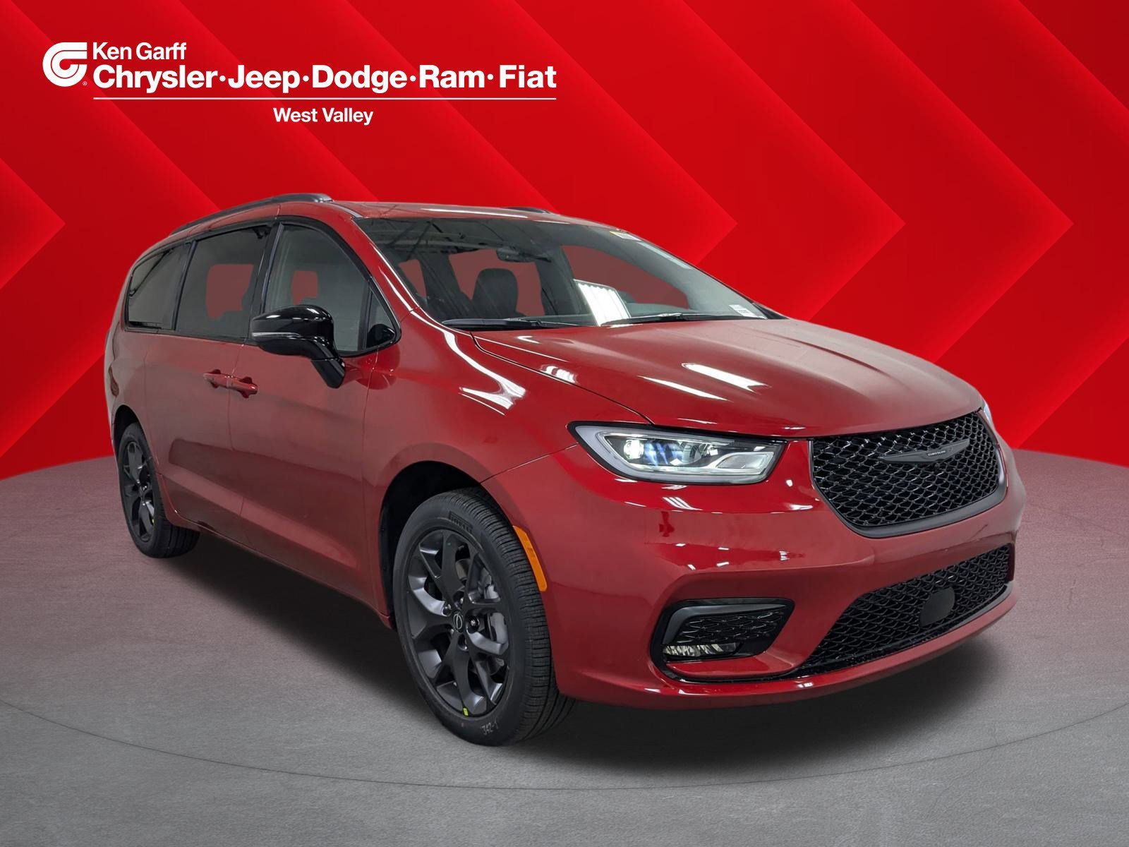 2026 Chrysler Pacifica Select AWD's photo