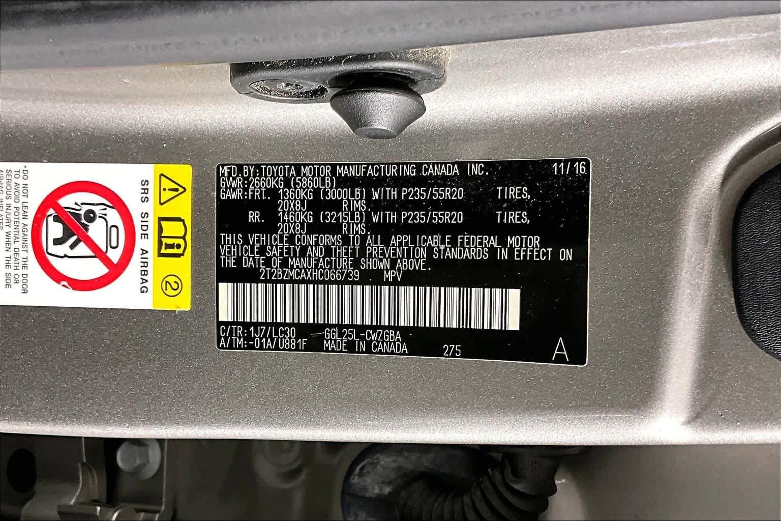 Used 2017 Atomic Silver Lexus  image 34