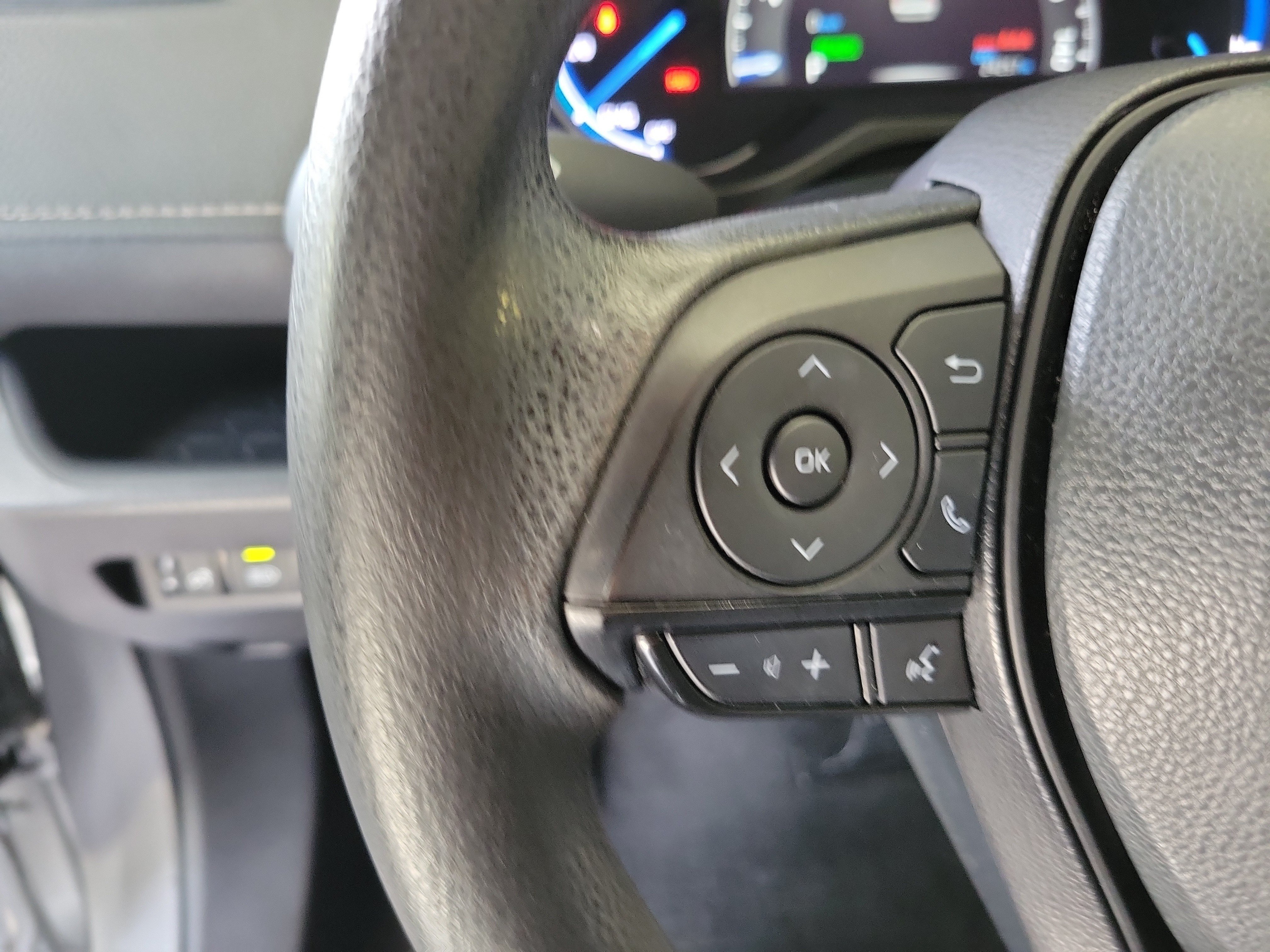 Used 2024 Silver Sky Metallic Toyota Hybrid LE image 25