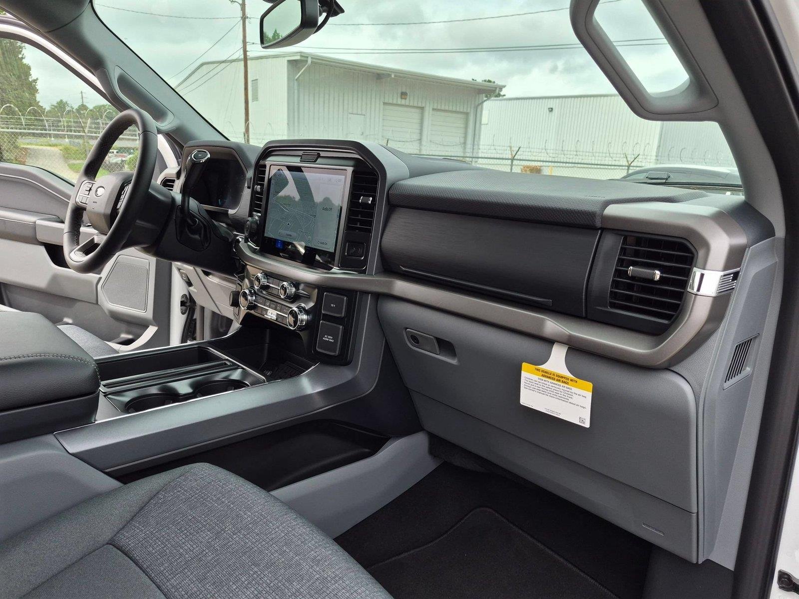 New 2026 Oxford White Ford XLT image 34