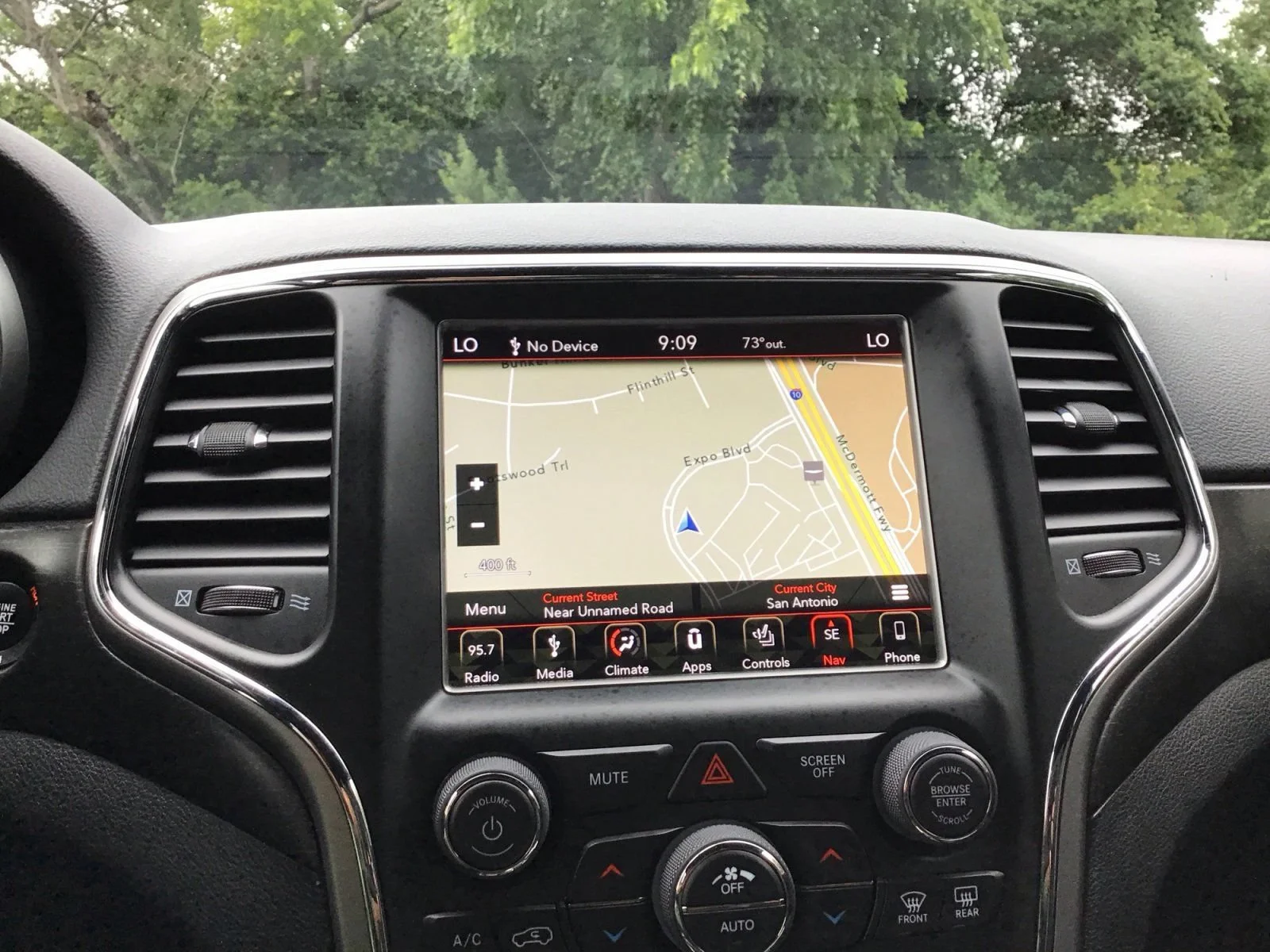 Used 2018 Diamond Black Crystal Pearlcoat Jeep Altitude image 3