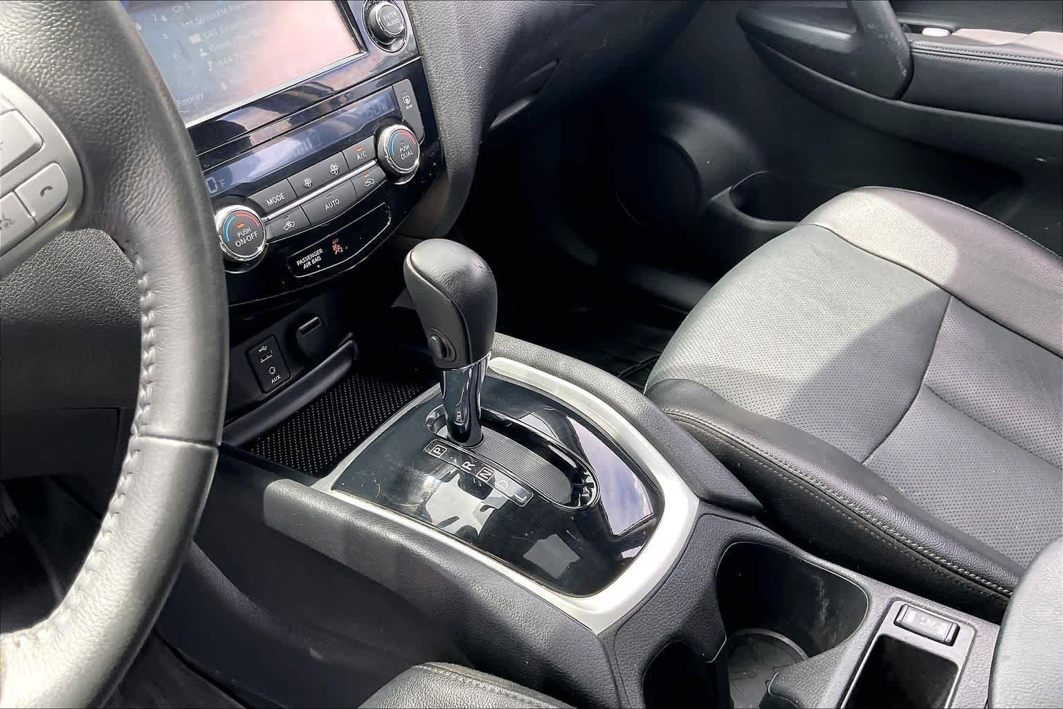 Used 2016 BRILLIANT SILVE Nissan SL image 17