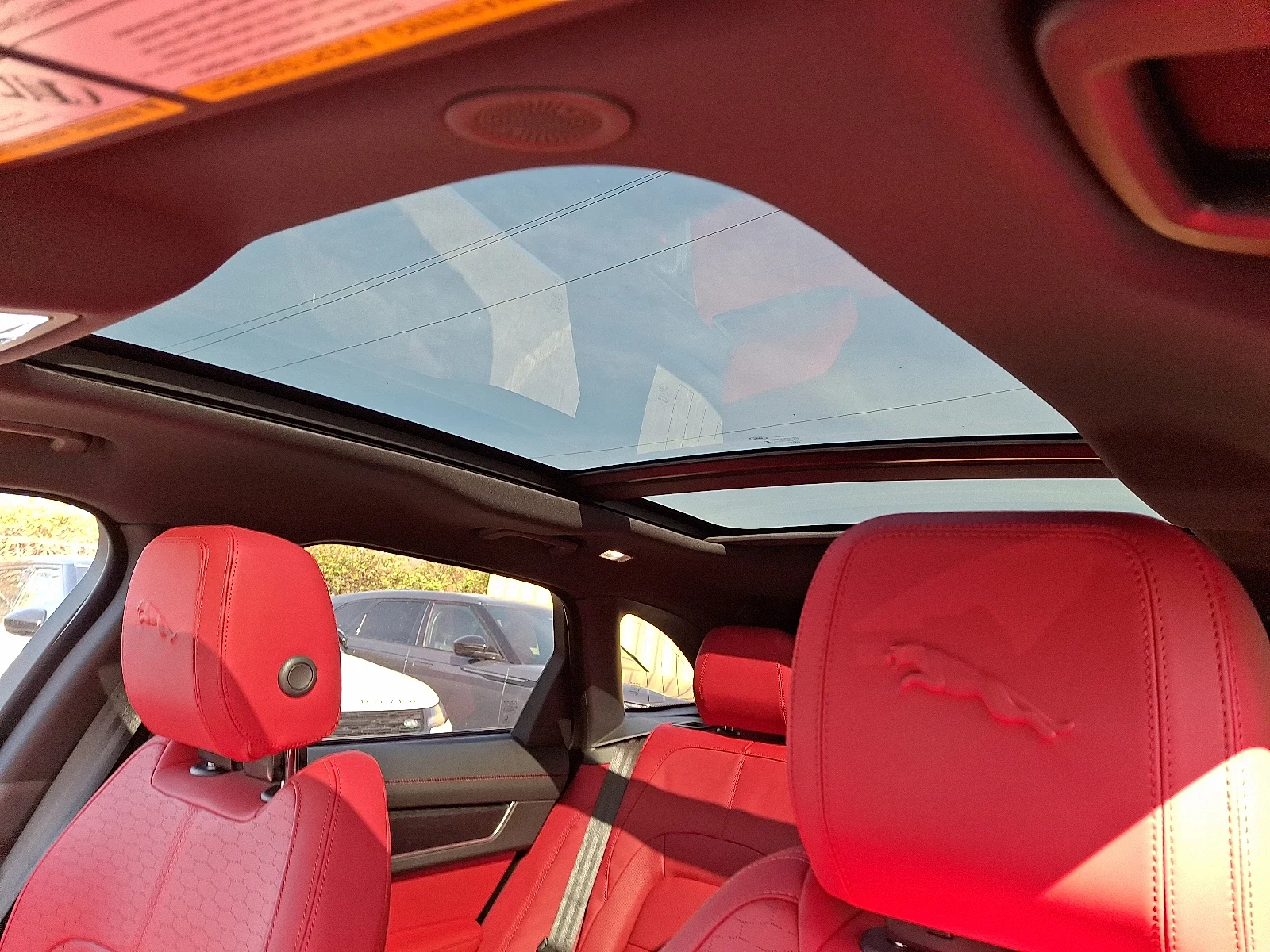 2026 Jaguar F-Pace R-Dynamic S - Photo 11