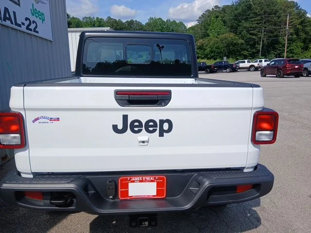 New 2026 Bright White Clear-Coat Exterior Paint Jeep Sport image 4