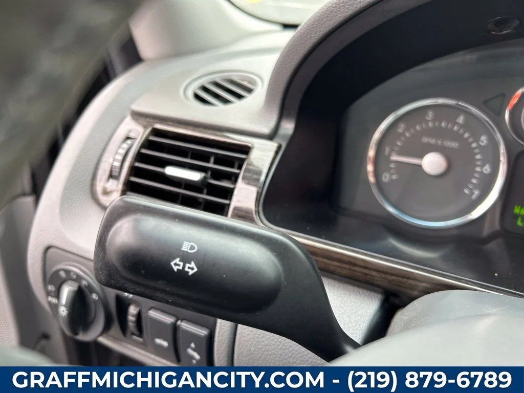 Used 2007  Mercury Base image 19