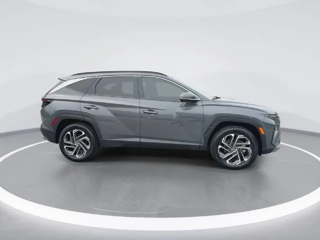 Used 2025 Gray Hyundai Limited image 9