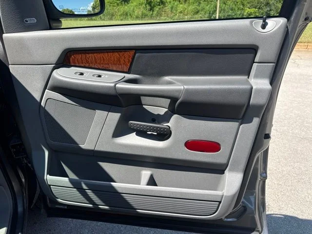 Used 2007 Gray Dodge Laramie image 9